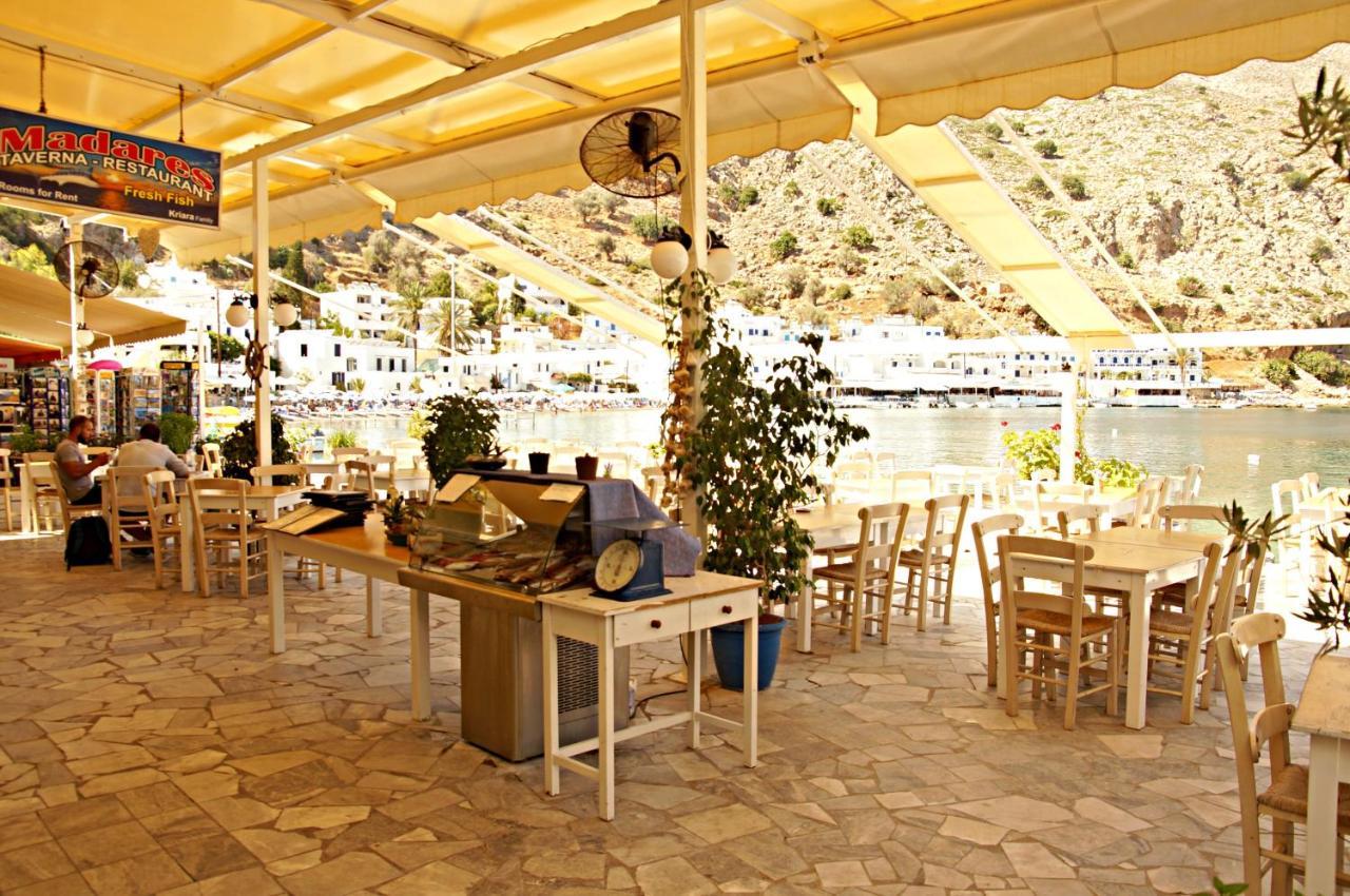 Αnna Hotel Лутро Екстериор снимка