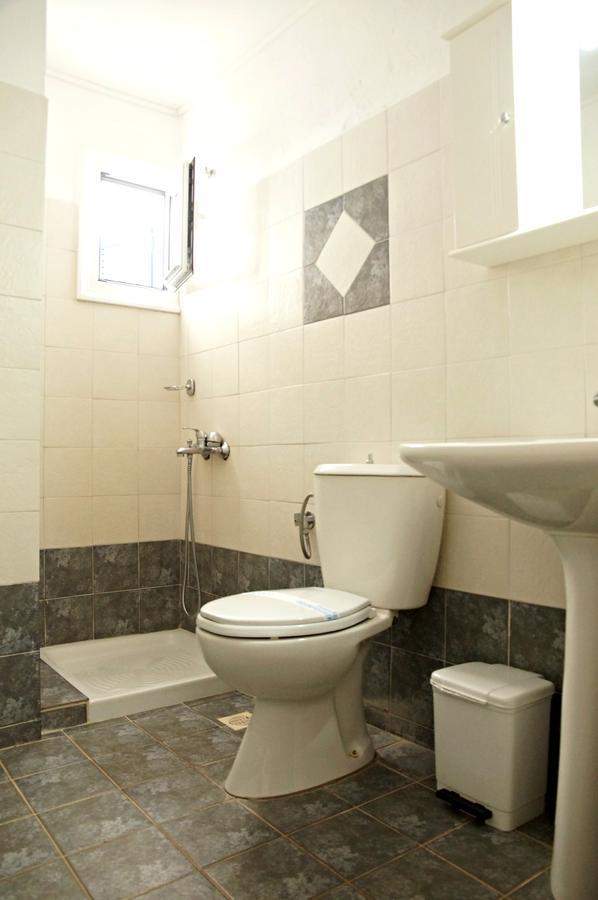Αnna Hotel Лутро Екстериор снимка