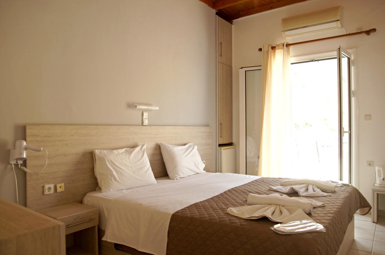 Αnna Hotel Лутро Екстериор снимка