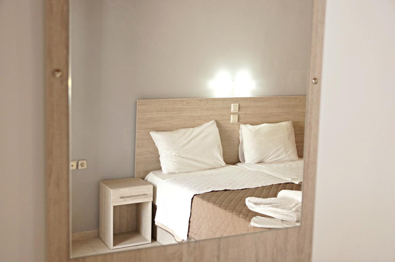 Αnna Hotel Лутро Екстериор снимка